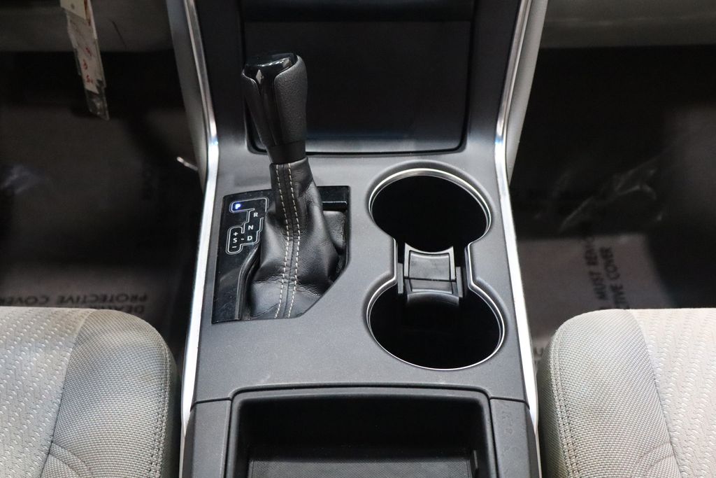 Vehicle image 28 of 36