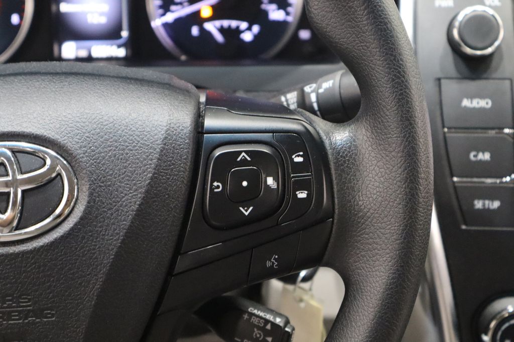 Vehicle image 19 of 36