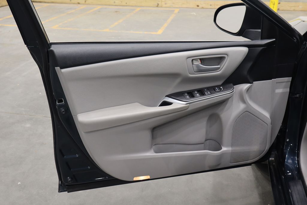 Vehicle image 12 of 36