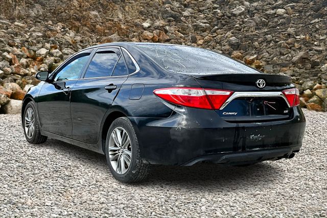 Vehicle image 6 of 33