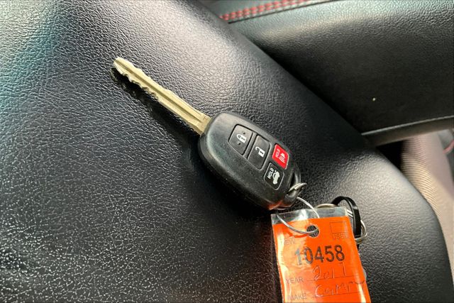 Vehicle image 12 of 33