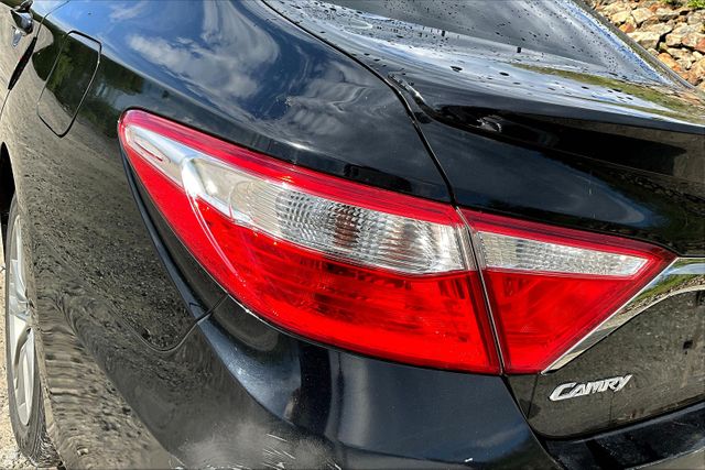 Vehicle image 29 of 33