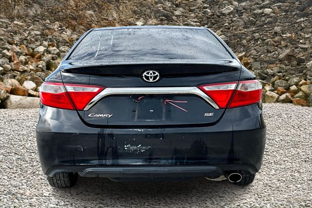 Vehicle image 5 of 33