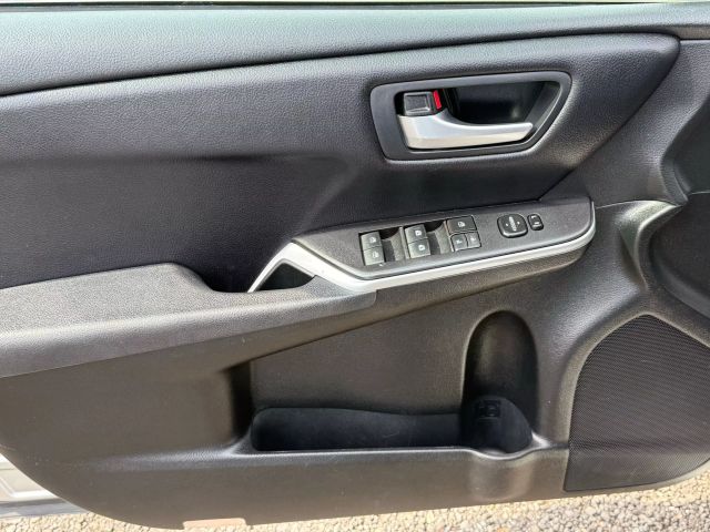Vehicle image 12 of 25