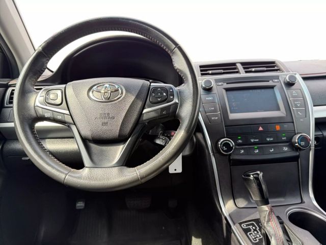 Vehicle image 17 of 25