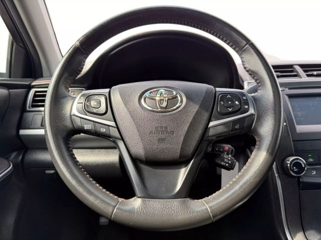 Vehicle image 18 of 25