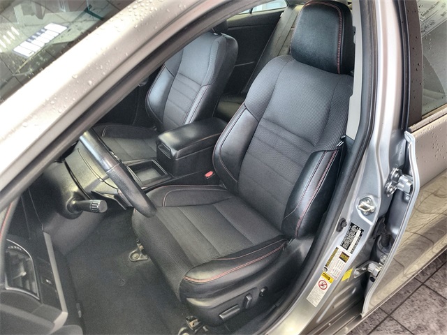 Vehicle image 11 of 25