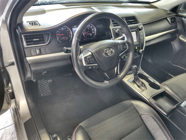 Vehicle image 14 of 25