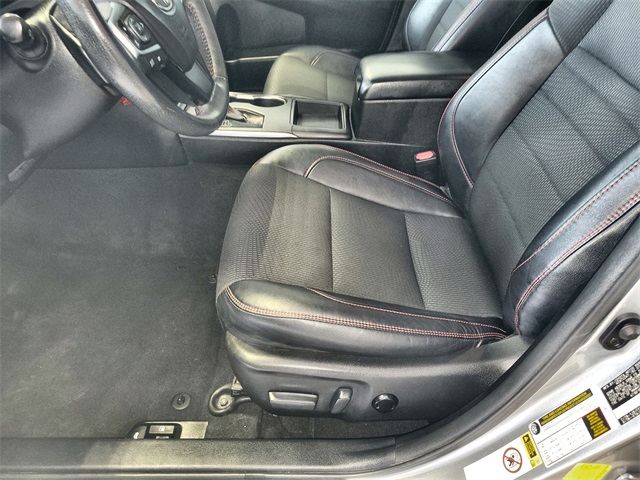 Vehicle image 12 of 25