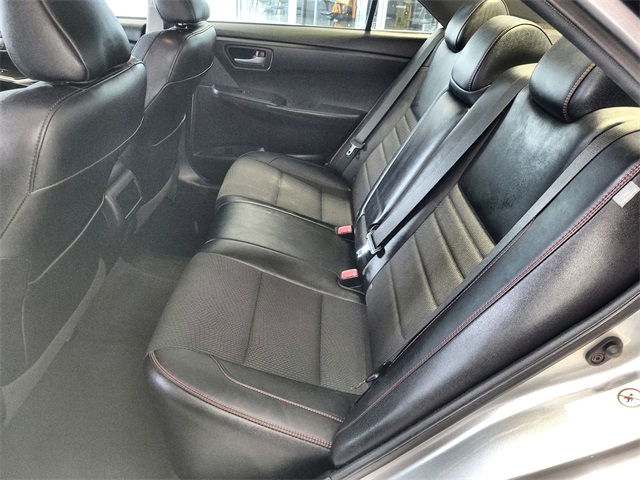 Vehicle image 22 of 25