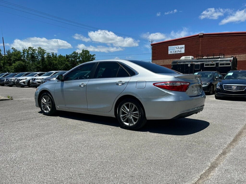 Vehicle image 9 of 23