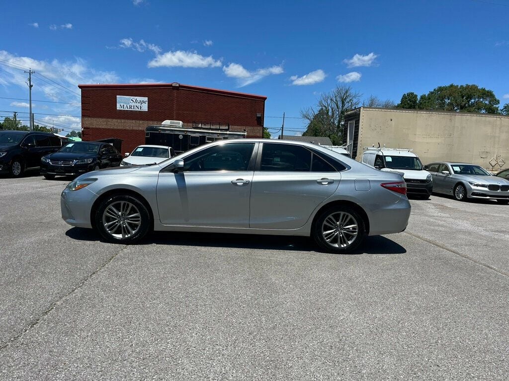 Vehicle image 7 of 23