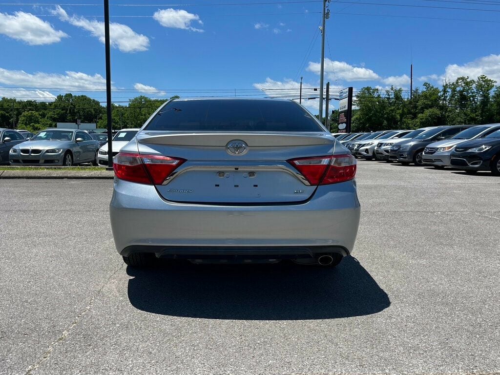 Vehicle image 6 of 23
