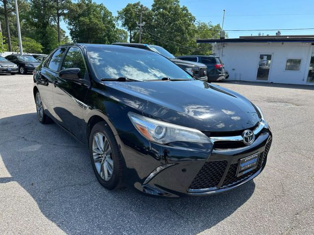 Vehicle image 4 of 46