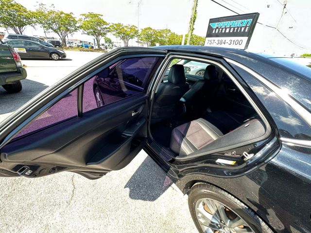 Vehicle image 16 of 46
