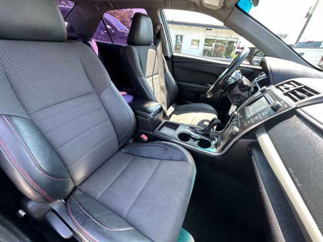 Vehicle image 23 of 46