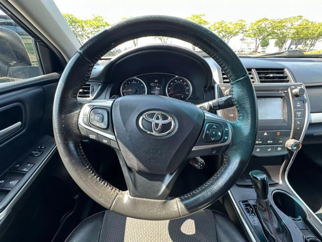 Vehicle image 32 of 46