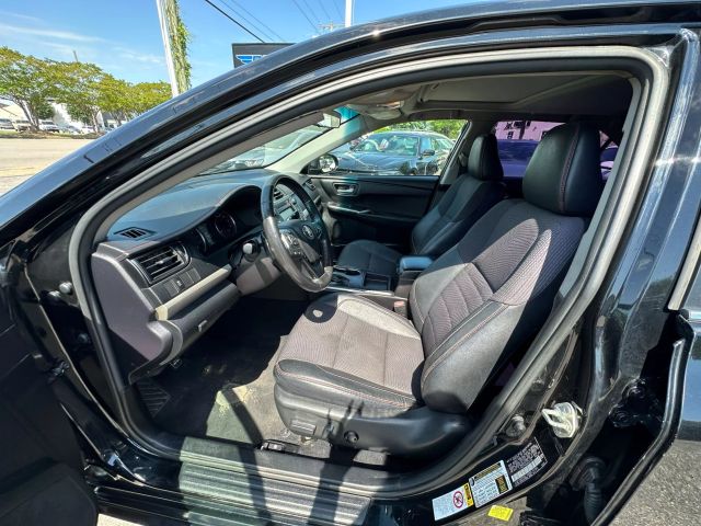 Vehicle image 11 of 46
