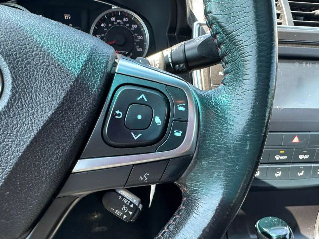 Vehicle image 33 of 46