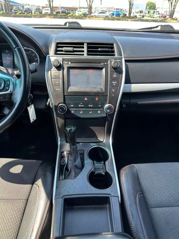 Vehicle image 35 of 46
