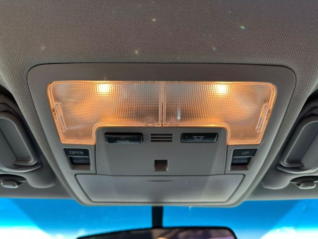 Vehicle image 39 of 46