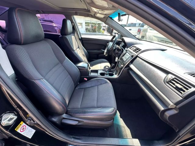 Vehicle image 21 of 46