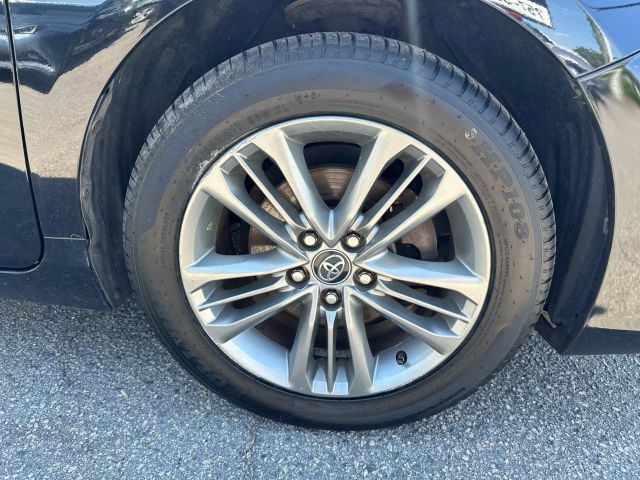 Vehicle image 43 of 46
