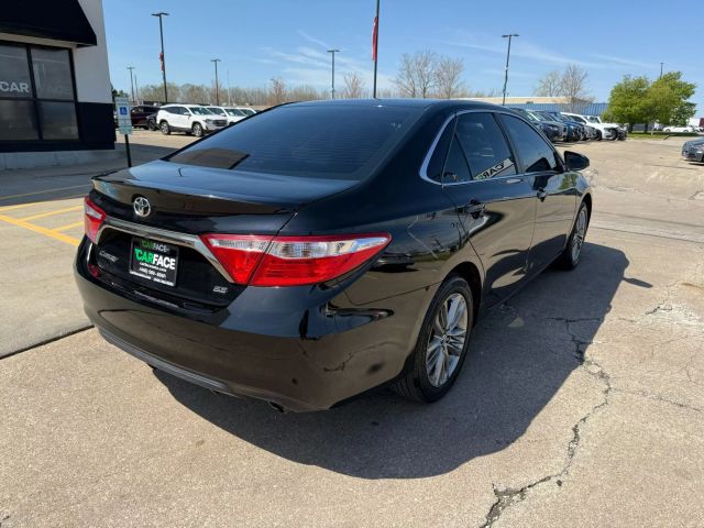 Vehicle image 11 of 49