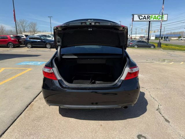 Vehicle image 15 of 49