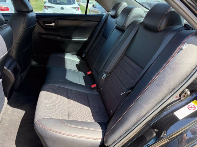 Vehicle image 21 of 49