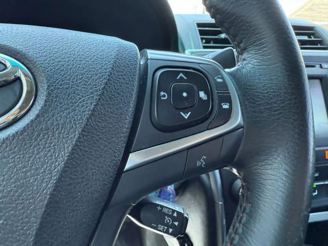Vehicle image 28 of 49