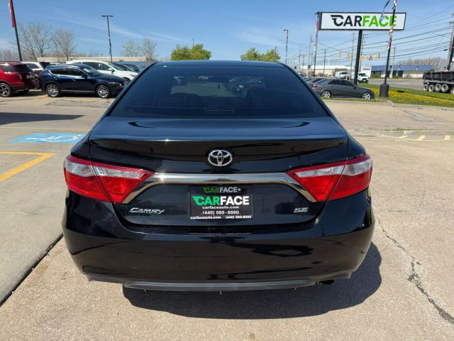 Vehicle image 10 of 49