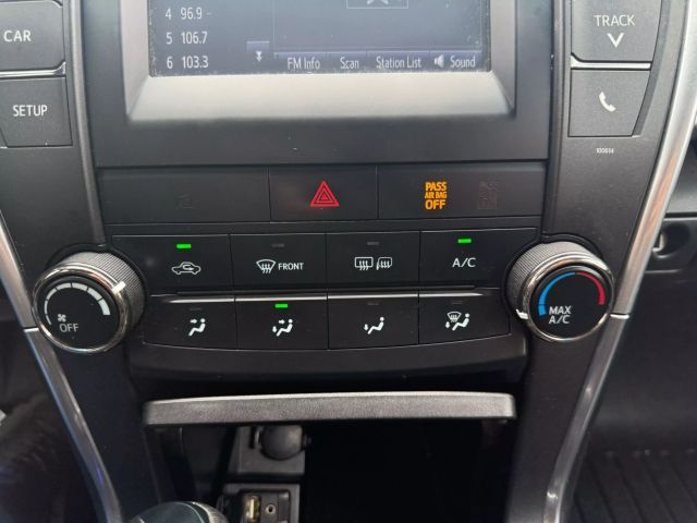 Vehicle image 12 of 30