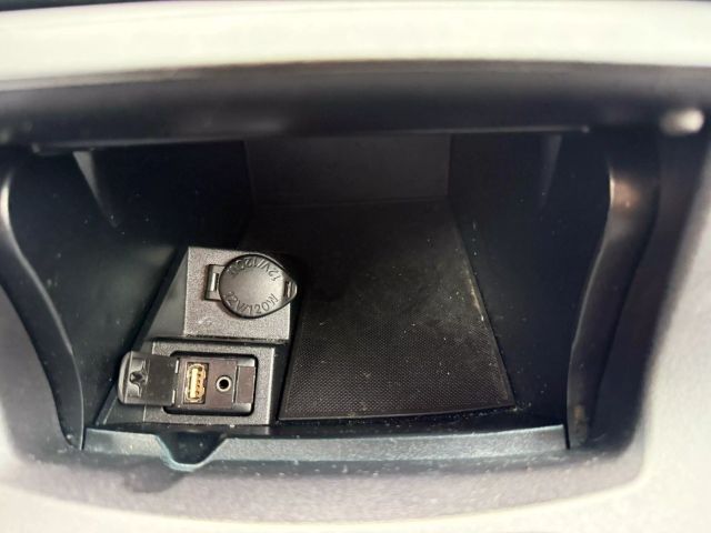 Vehicle image 13 of 30