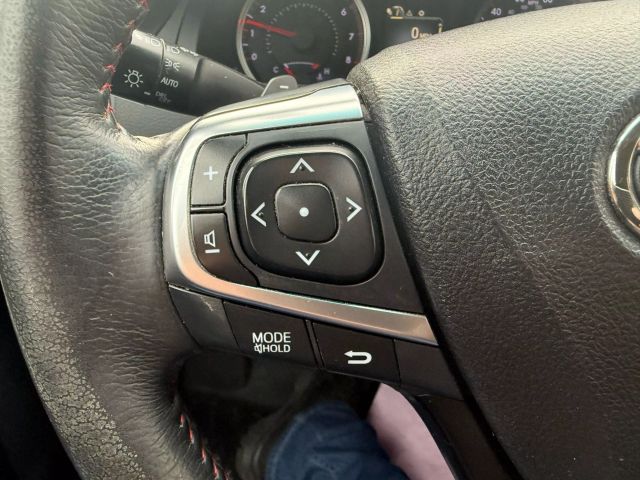 Vehicle image 19 of 30