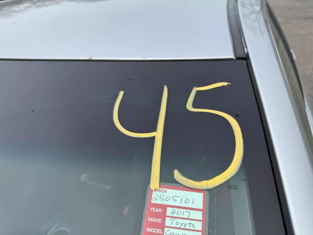 Vehicle image 22 of 30