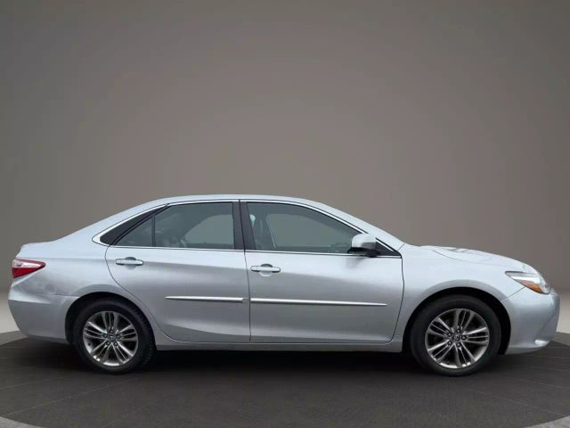 Vehicle image 4 of 30