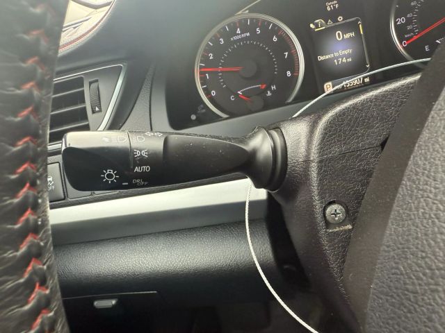 Vehicle image 24 of 30