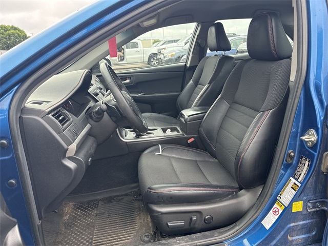 Vehicle image 4 of 6