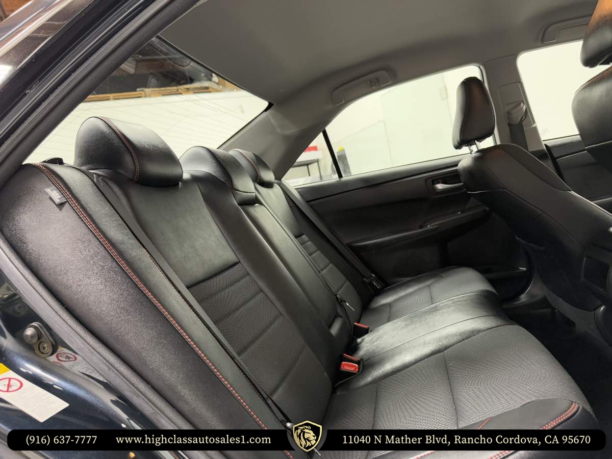 Vehicle image 28 of 45