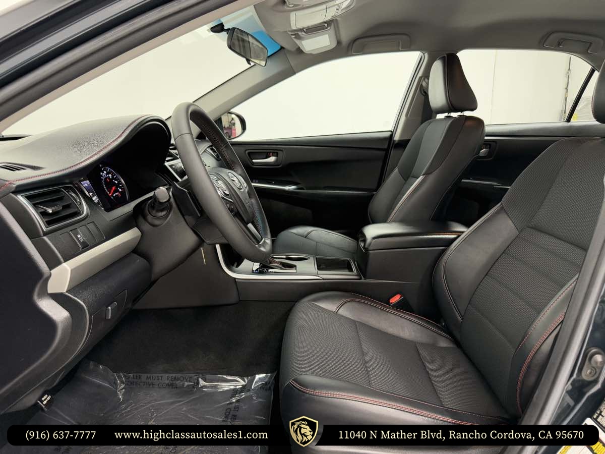 Vehicle image 14 of 45