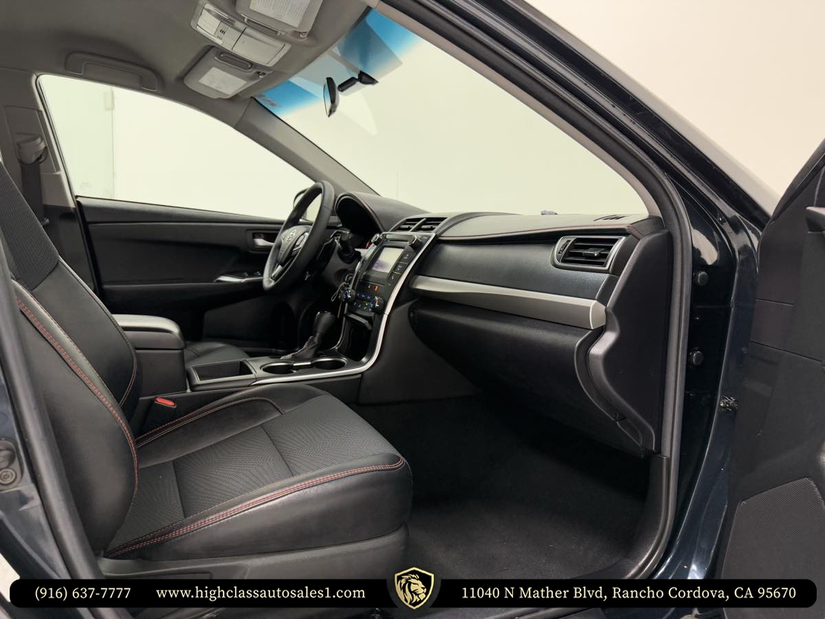 Vehicle image 19 of 45