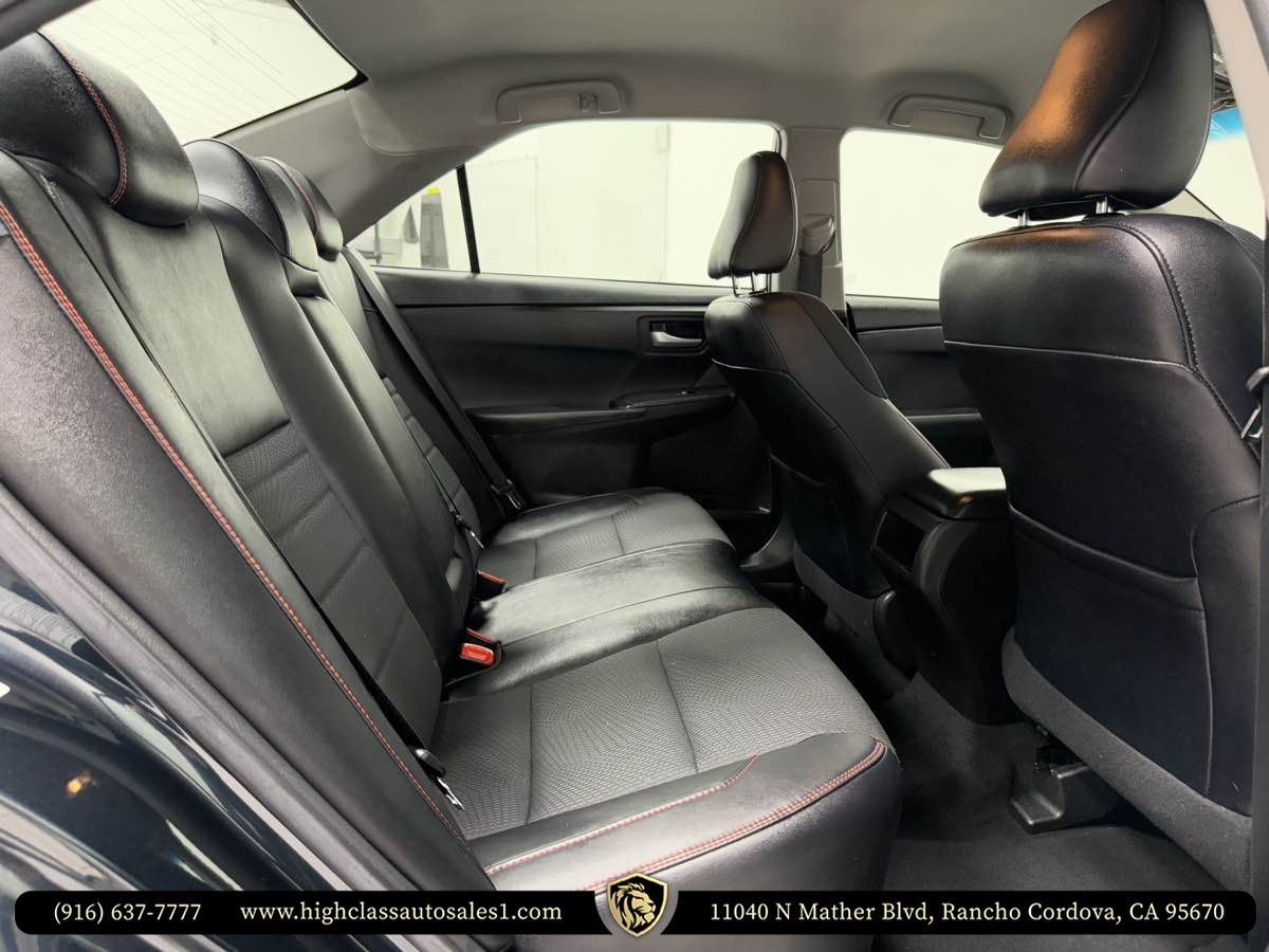 Vehicle image 26 of 45
