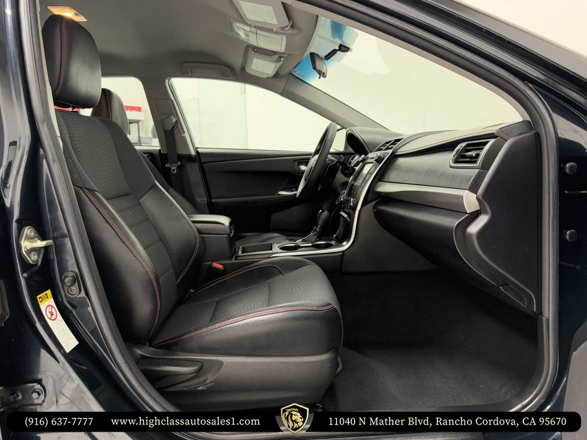 Vehicle image 18 of 45