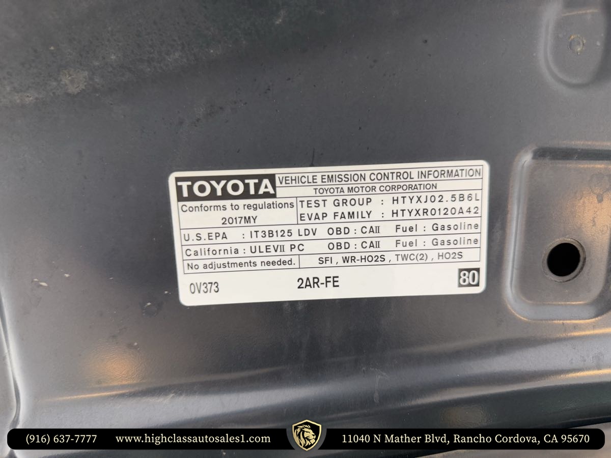 Vehicle image 41 of 45