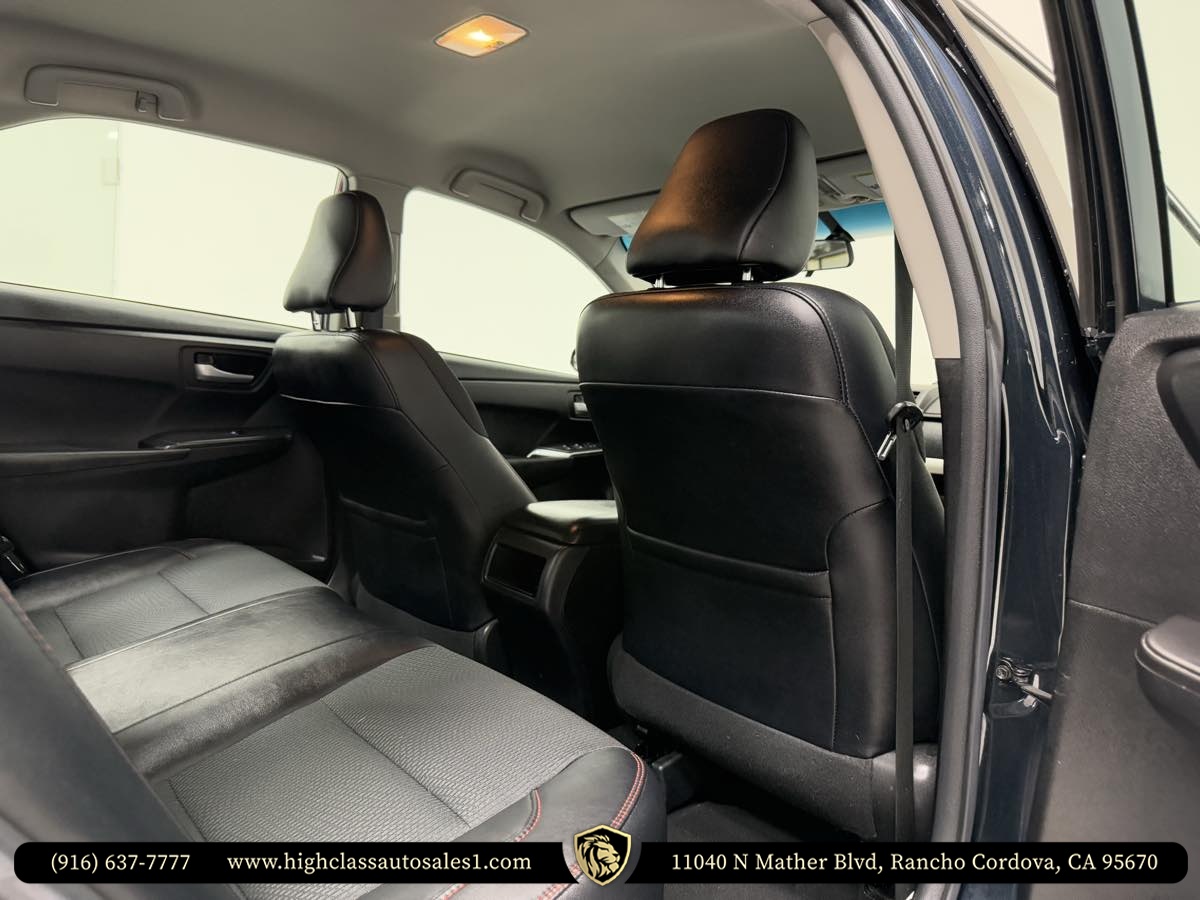 Vehicle image 27 of 45