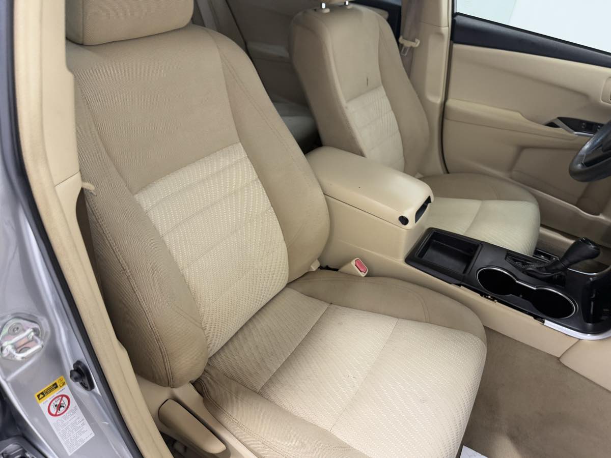 Vehicle image 34 of 53