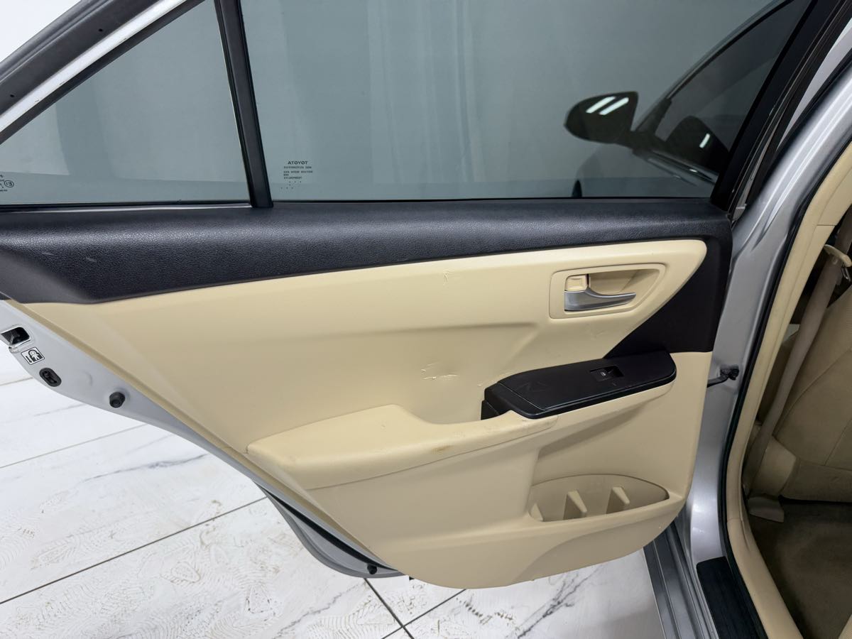 Vehicle image 23 of 53