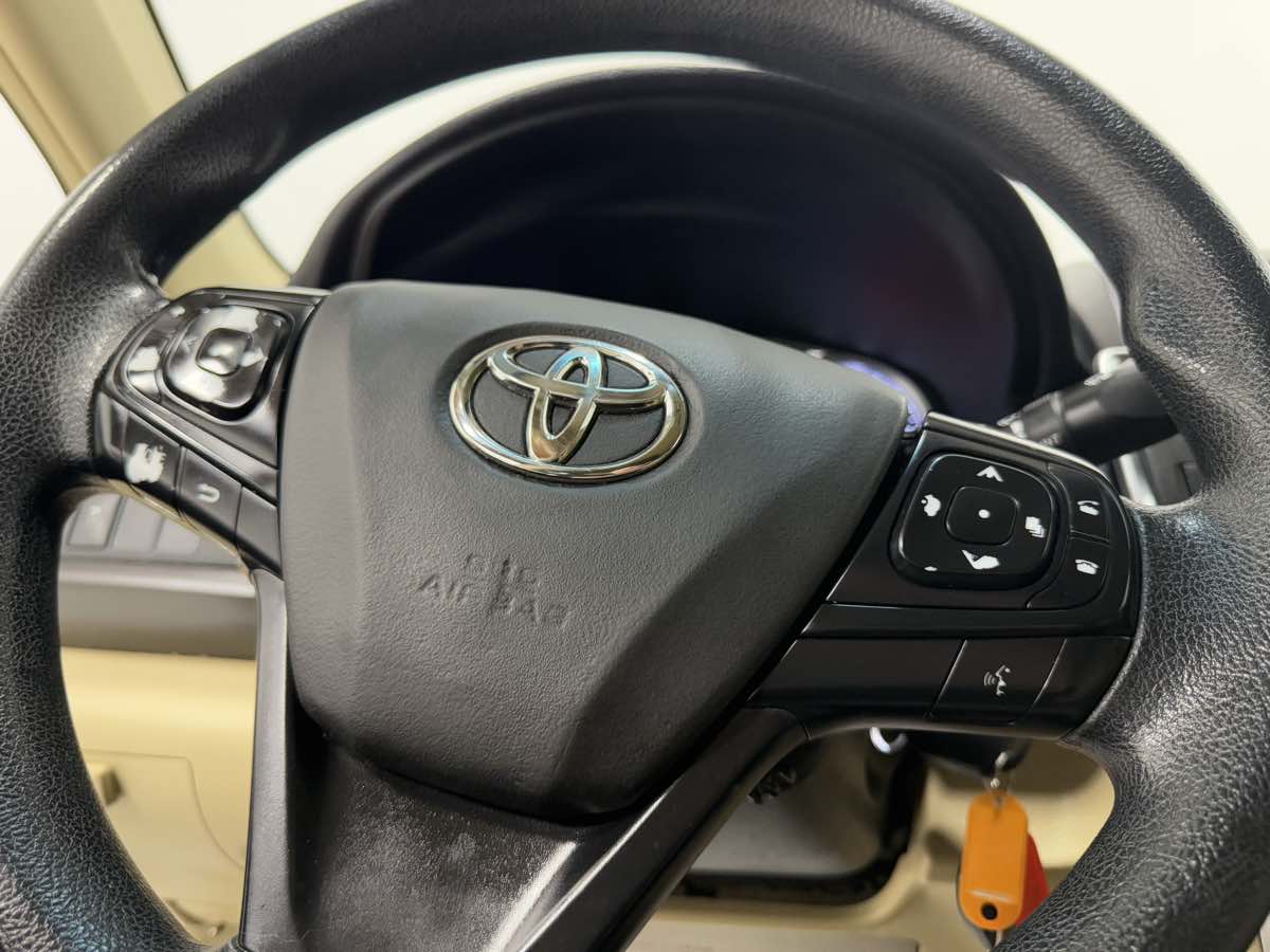Vehicle image 43 of 53