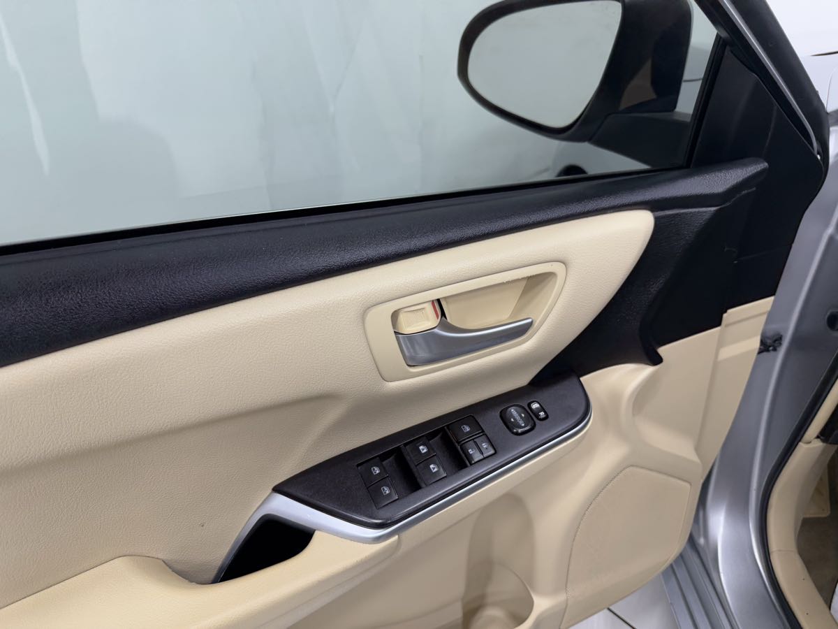 Vehicle image 19 of 53